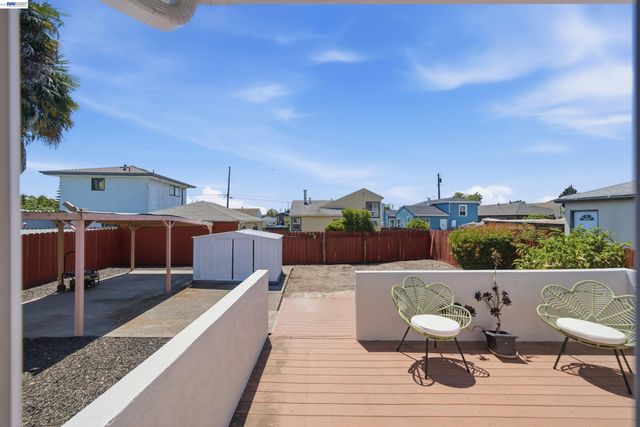 10517 Voltaire Ave, Oakland, CA 94603
