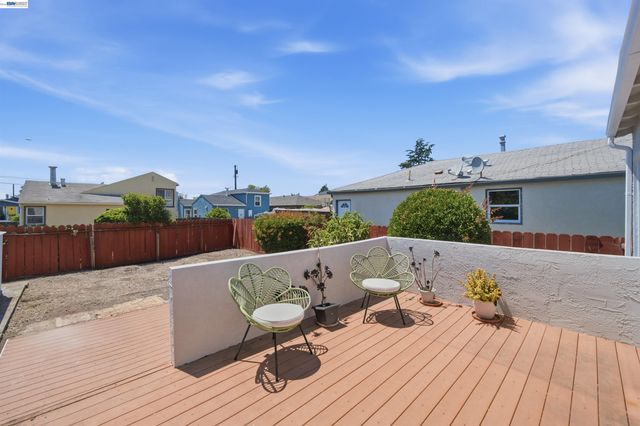 10517 Voltaire Ave, Oakland, CA 94603