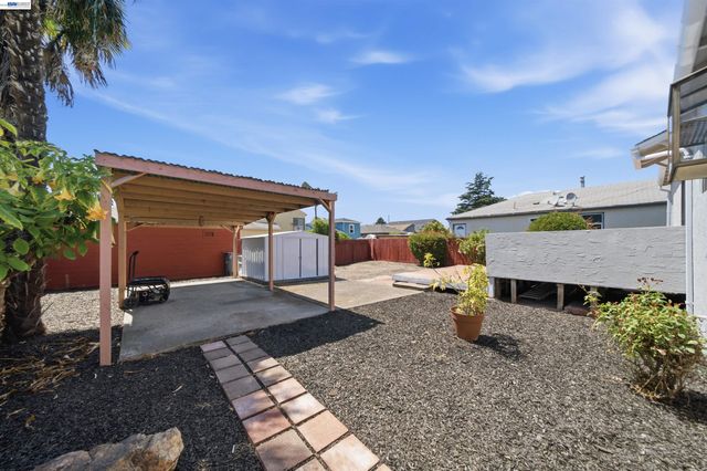 10517 Voltaire Ave, Oakland, CA 94603