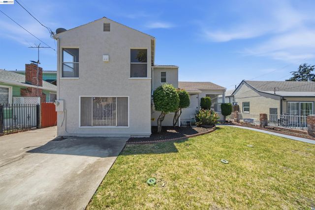 10517 Voltaire Ave, Oakland, CA 94603