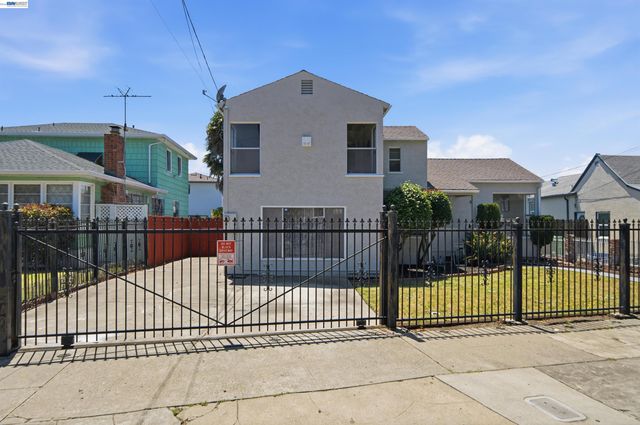 10517 Voltaire Ave, Oakland, CA 94603