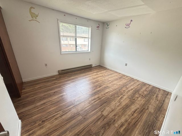39 Horton Hill Road 6G, Naugatuck, CT 06770