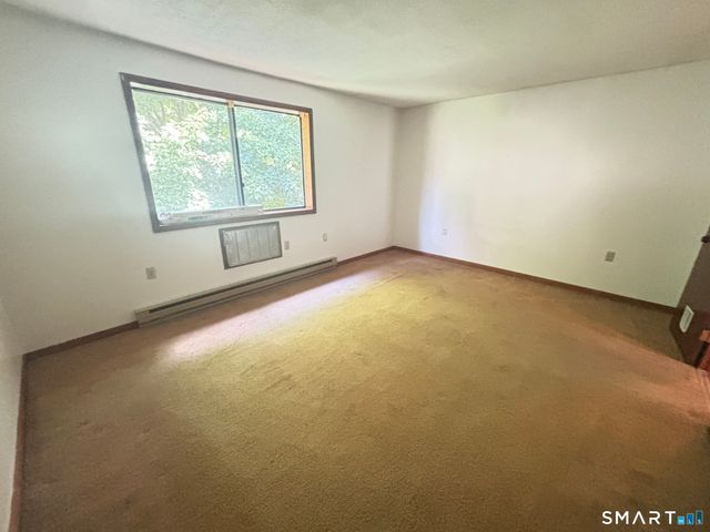 39 Horton Hill Road 6G, Naugatuck, CT 06770
