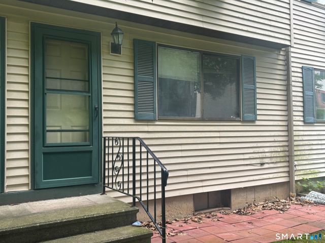 39 Horton Hill Road 6G, Naugatuck, CT 06770