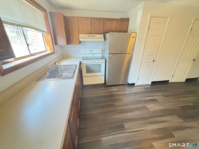 39 Horton Hill Road 6G, Naugatuck, CT 06770