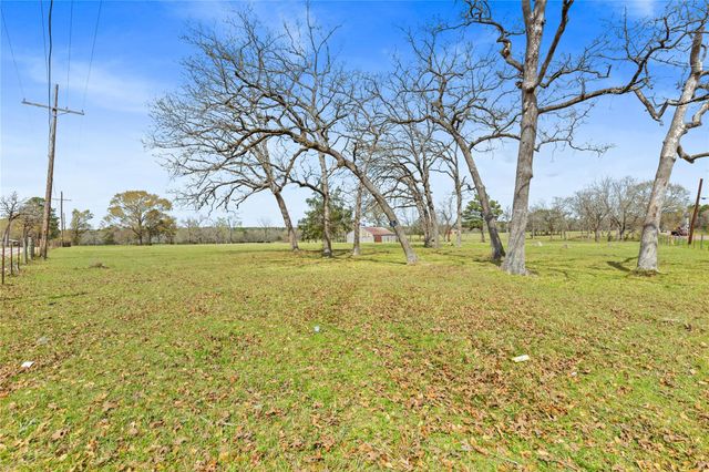 9192 State Highway 75 S, New Waverly, TX 77358