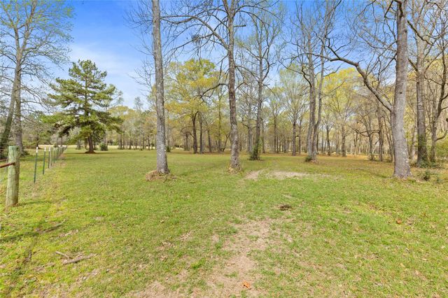 9192 State Highway 75 S, New Waverly, TX 77358