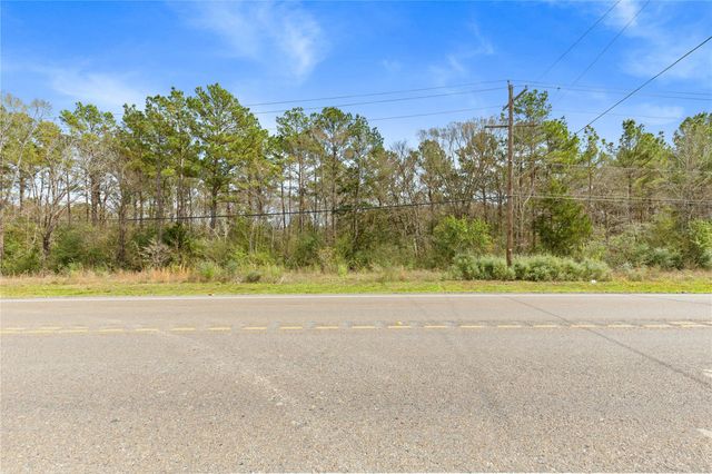 9192 State Highway 75 S, New Waverly, TX 77358