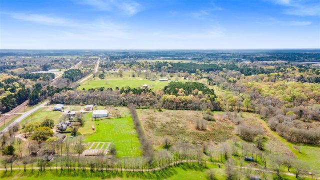 9192 State Highway 75 S, New Waverly, TX 77358