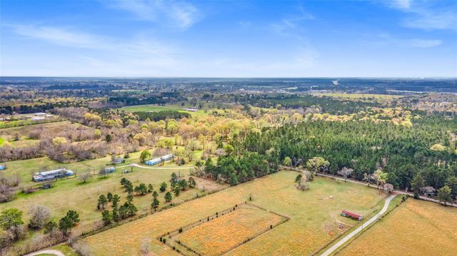 9192 State Highway 75 S, New Waverly, TX 77358