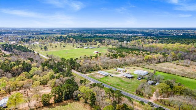 9192 State Highway 75 S, New Waverly, TX 77358