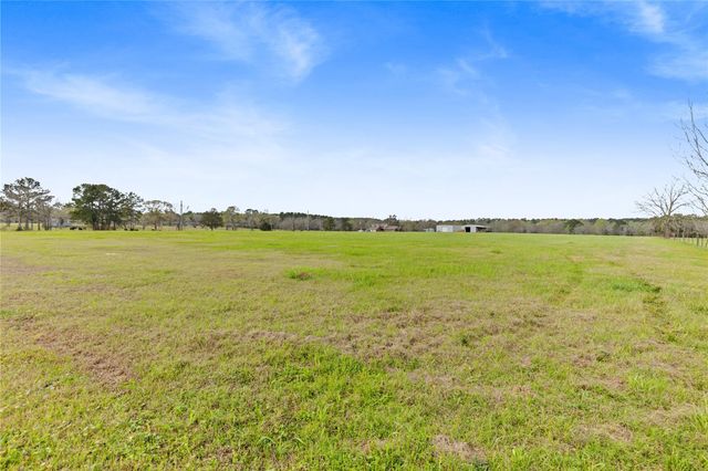 9192 State Highway 75 S, New Waverly, TX 77358