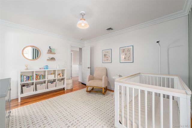 15 Crescent Court, Wading River, NY 11792