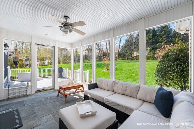 15 Crescent Court, Wading River, NY 11792