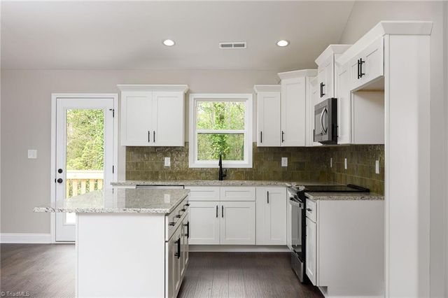 108 Unity Street, Thomasville, NC 27360