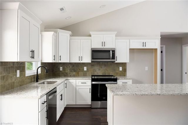 108 Unity Street, Thomasville, NC 27360
