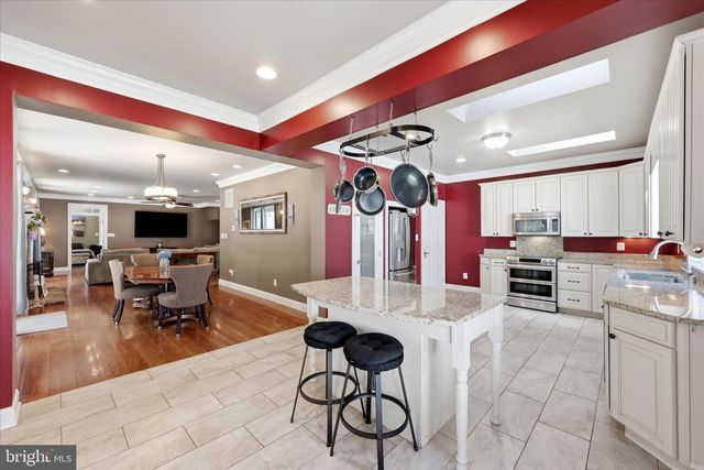 59 HOWARDS LN, Boyce, VA 22620