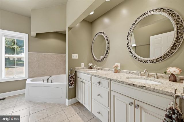 59 HOWARDS LN, Boyce, VA 22620