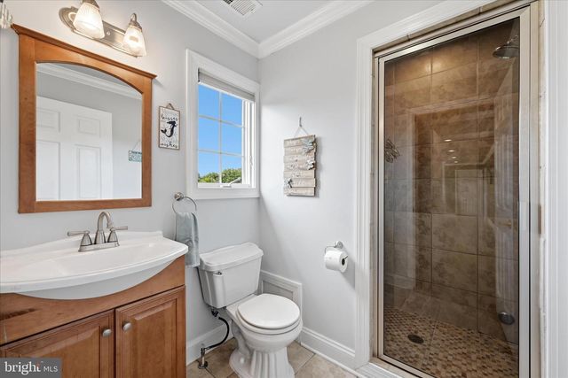 59 HOWARDS LN, Boyce, VA 22620