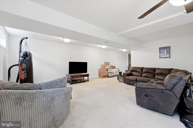 59 HOWARDS LN, Boyce, VA 22620