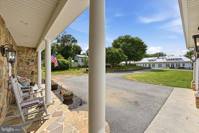 59 HOWARDS LN, Boyce, VA 22620