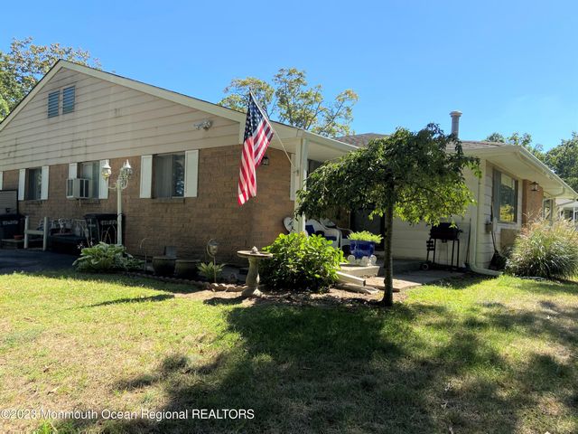 5 Sparrow Street D, Manchester, NJ 08759