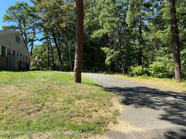 5 Sparrow Street D, Manchester, NJ 08759