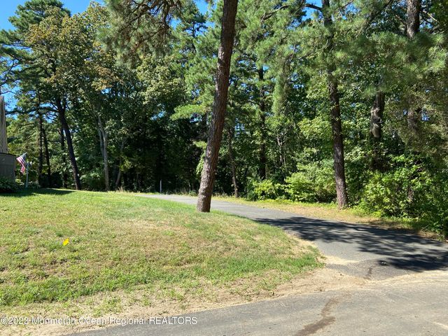 5 Sparrow Street D, Manchester, NJ 08759