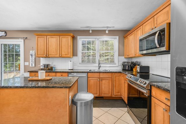 173 Main St., Mashpee, MA 02649