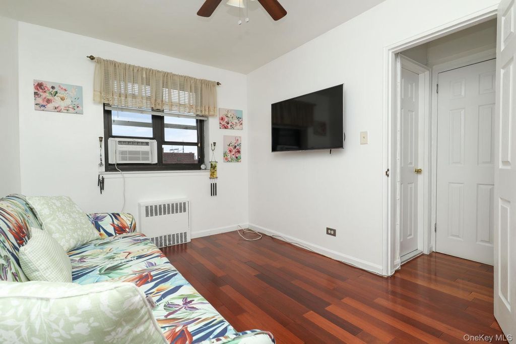 87-40 Francis Lewis Boulevard A68, Queens Village, NY 11427 — photo 3
