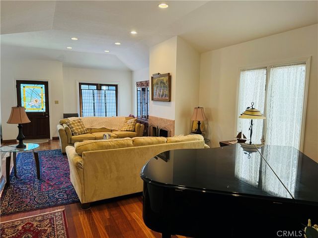 87 Rivo Alto Canal, Long Beach, CA 90803
