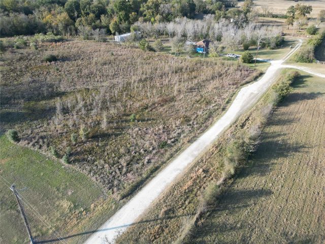 10.25 Acres Mustang Loop, Madisonville, TX 77864