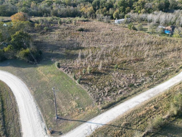 10.25 Acres Mustang Loop, Madisonville, TX 77864