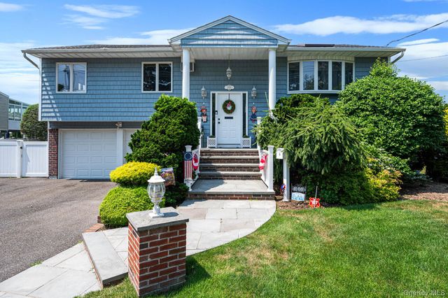 1000 Oakfield Avenue, North Bellmore, NY 11710