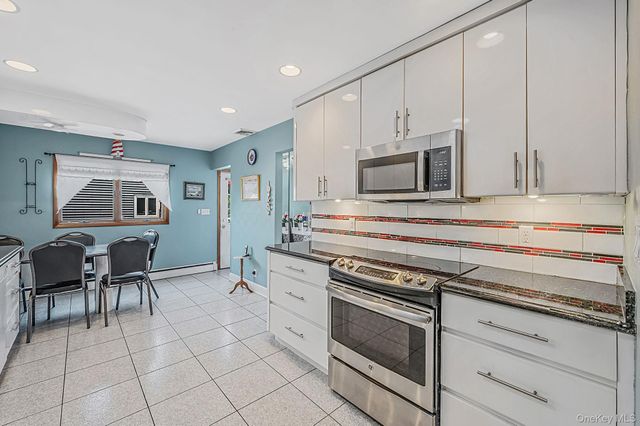 1000 Oakfield Avenue, North Bellmore, NY 11710