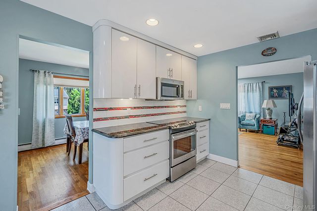 1000 Oakfield Avenue, North Bellmore, NY 11710