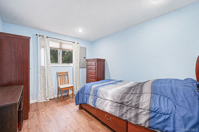 1000 Oakfield Avenue, North Bellmore, NY 11710