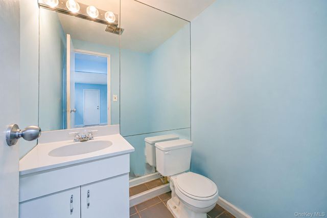 1000 Oakfield Avenue, North Bellmore, NY 11710