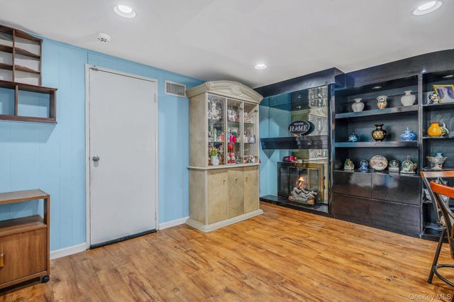 1000 Oakfield Avenue, North Bellmore, NY 11710