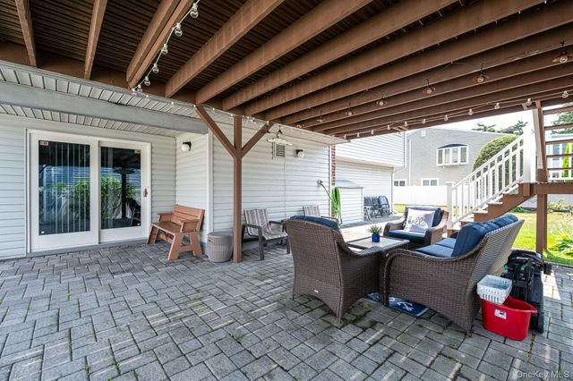 1000 Oakfield Avenue, North Bellmore, NY 11710