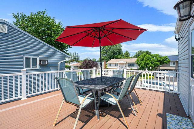 1000 Oakfield Avenue, North Bellmore, NY 11710