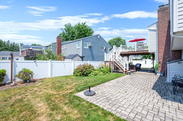 1000 Oakfield Avenue, North Bellmore, NY 11710