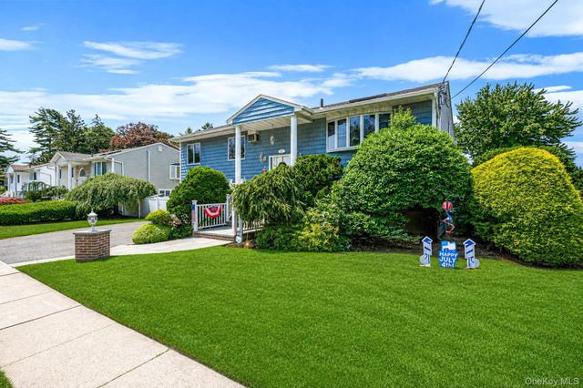 1000 Oakfield Avenue, North Bellmore, NY 11710