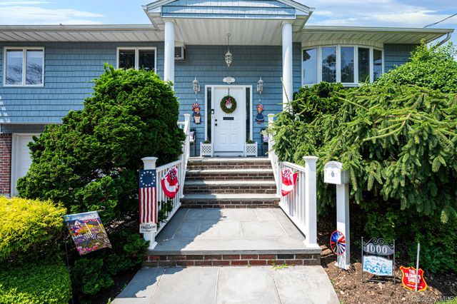1000 Oakfield Avenue, North Bellmore, NY 11710