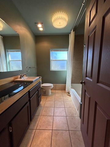 3118 37th Street, Front, Lubbock, TX 79413