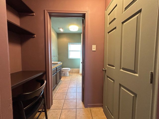 3118 37th Street, Front, Lubbock, TX 79413