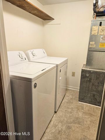 3309 Bridges Street, Morehead City, NC 28557