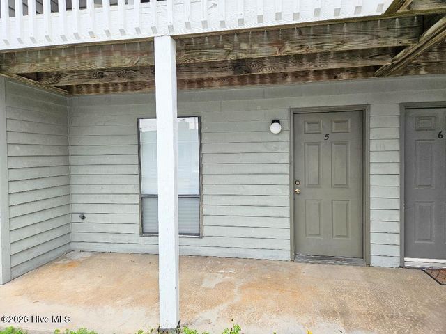 3309 Bridges Street, Morehead City, NC 28557