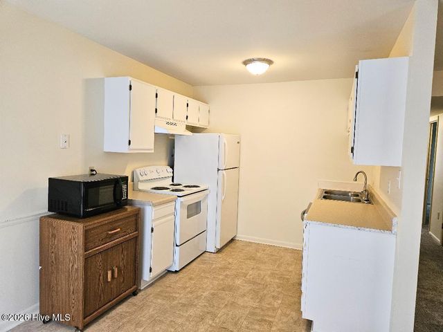 3309 Bridges Street, Morehead City, NC 28557