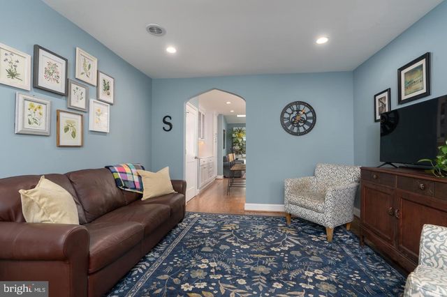 1147 COLONIAL AVE, Alexandria, VA 22314